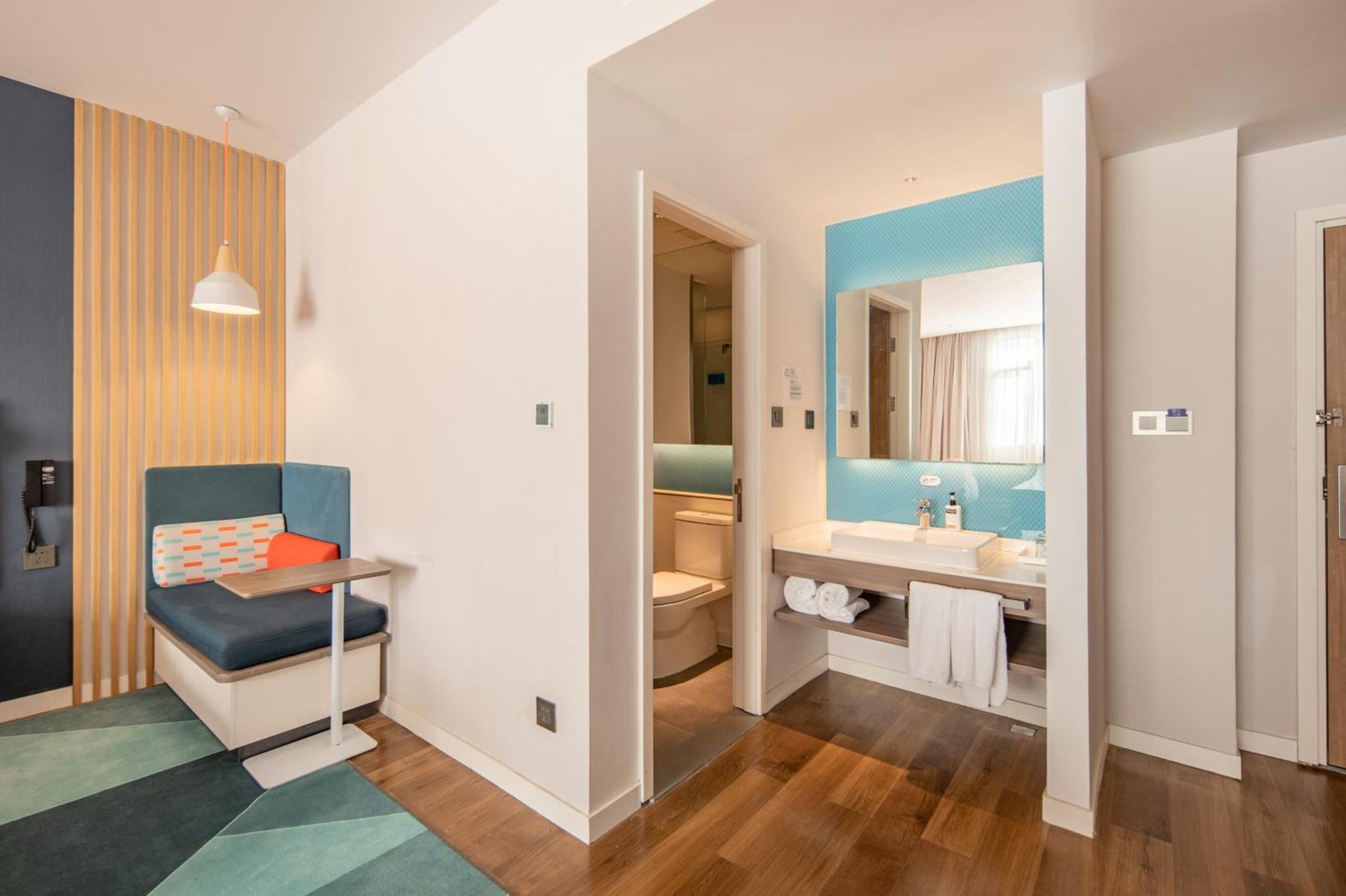 Holiday Inn Express Shanghai Jiading New City By Ihg Exterior photo